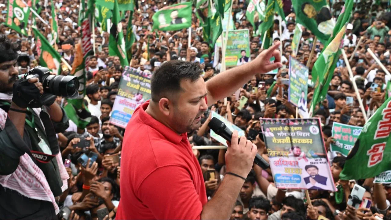 बिहार में नकलची सरकार, इसको उखाड़ फेंकिए हमारी बनाइए… जहानाबाद में बोले तेजस्वी यादव